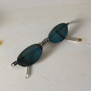 Mini vintage sunglasses